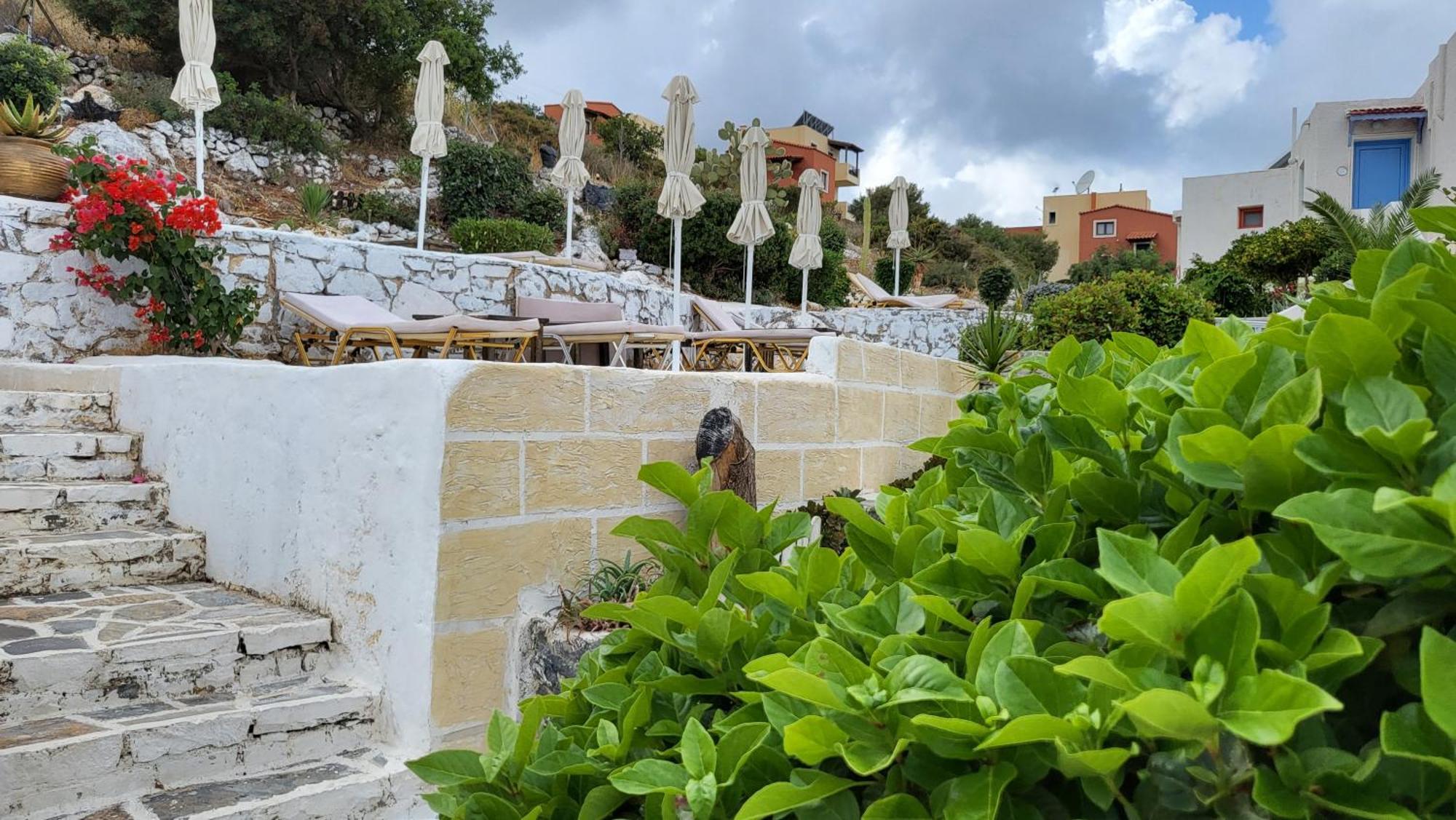 Aparthotel Junior Villas Complex In Korifi Heraklion (Crete)